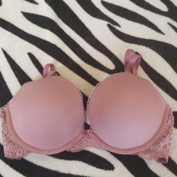 Victoria's Secret Other - VICTORIA SECRET 32D Push-Up Bra New!!!
